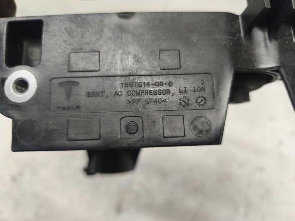 SUPPORT COMPRESSEUR CLIME/ BATTERIE 12V TESLA - Vue 3